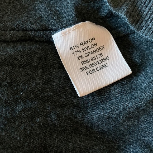 Philosophy women's size XS grey sleeveless top - Picture 4 of 6